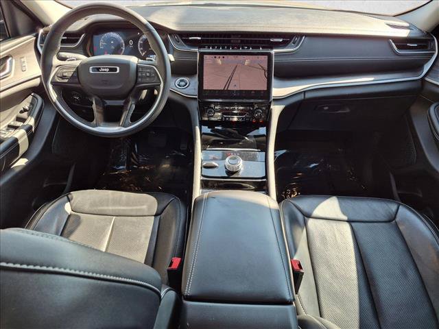 Used 2023 Jeep Grand Cherokee Limited w/ Luxury Tech Group II AWD/4WD image 17