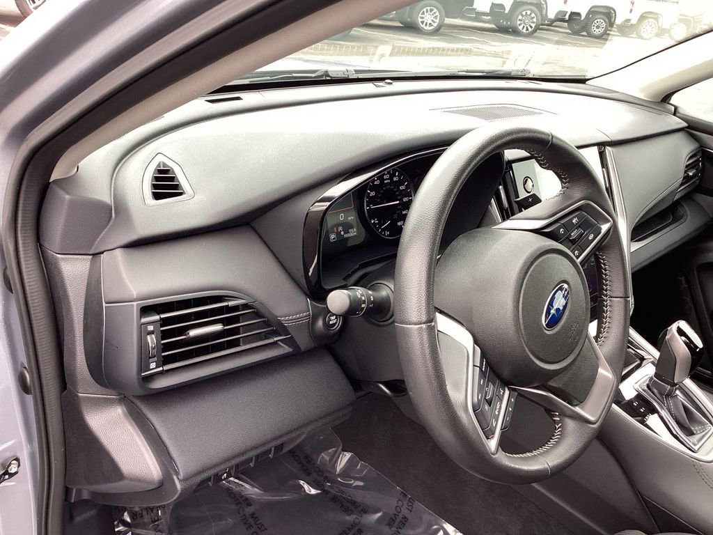 Used 2025 Subaru Legacy Premium AWD/4WD image 9