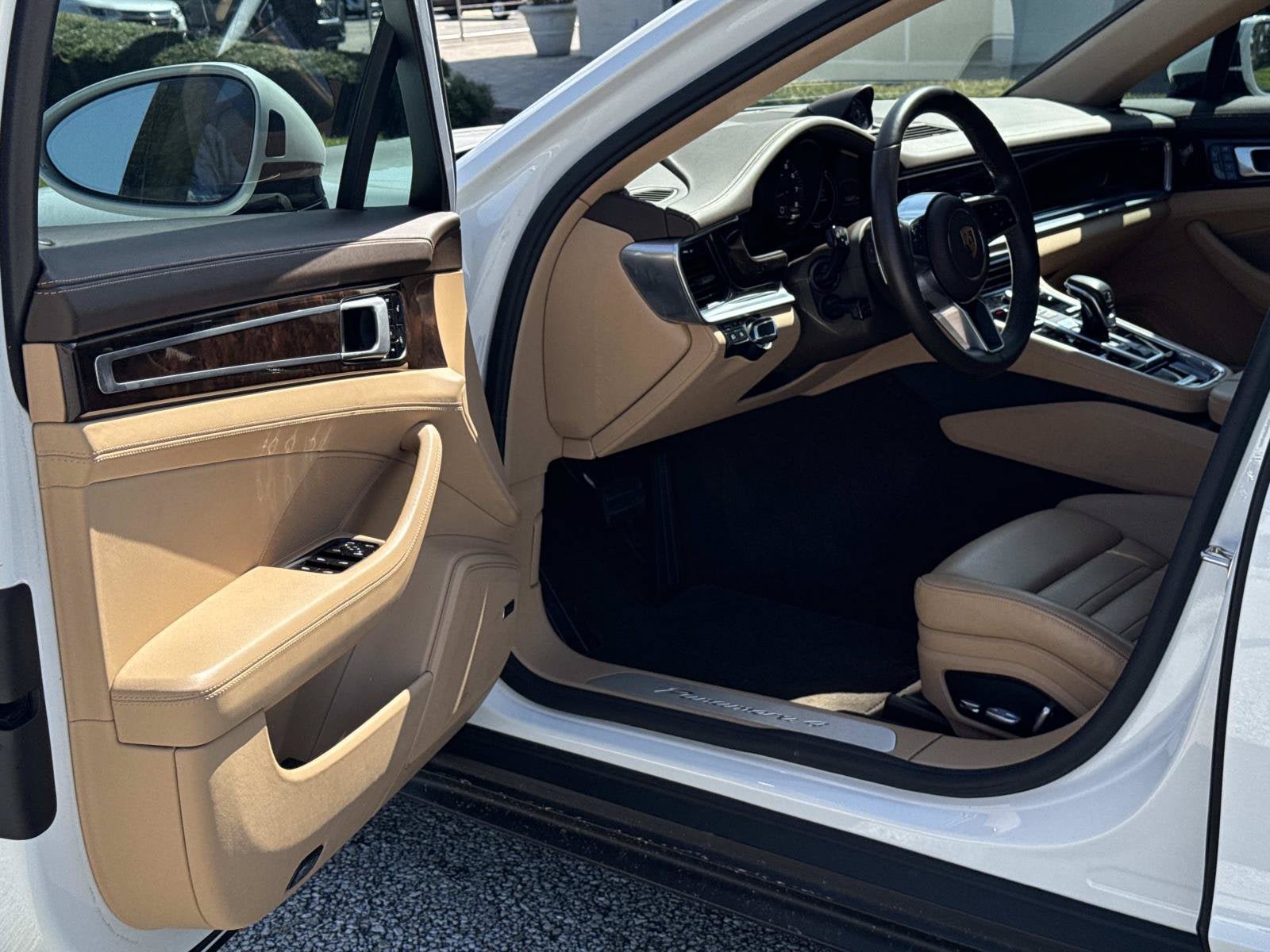 Used 2018 Porsche Panamera 4 AWD/4WD image 13