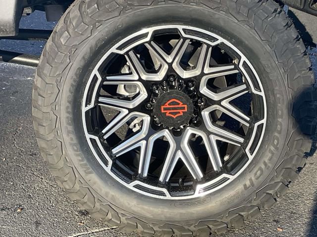 New 2026 Ford F250 Lariat w/ Black Appearance Package image 37