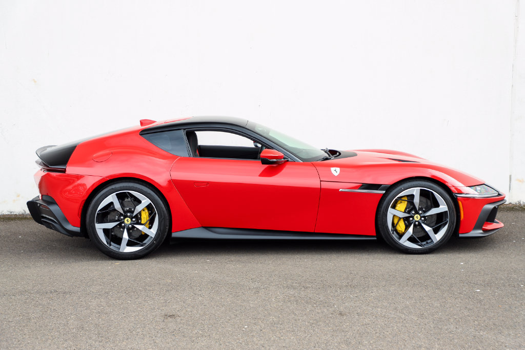 Certified 2026 Ferrari 12Cilindri RWD image 3
