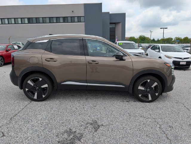 Used 2026 Nissan Kicks SR w/ SR Premium Package AWD/4WD image 6