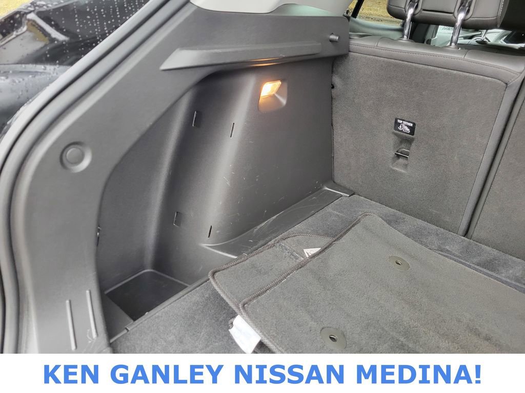 Used 2025 Chevrolet Trax LT image 42