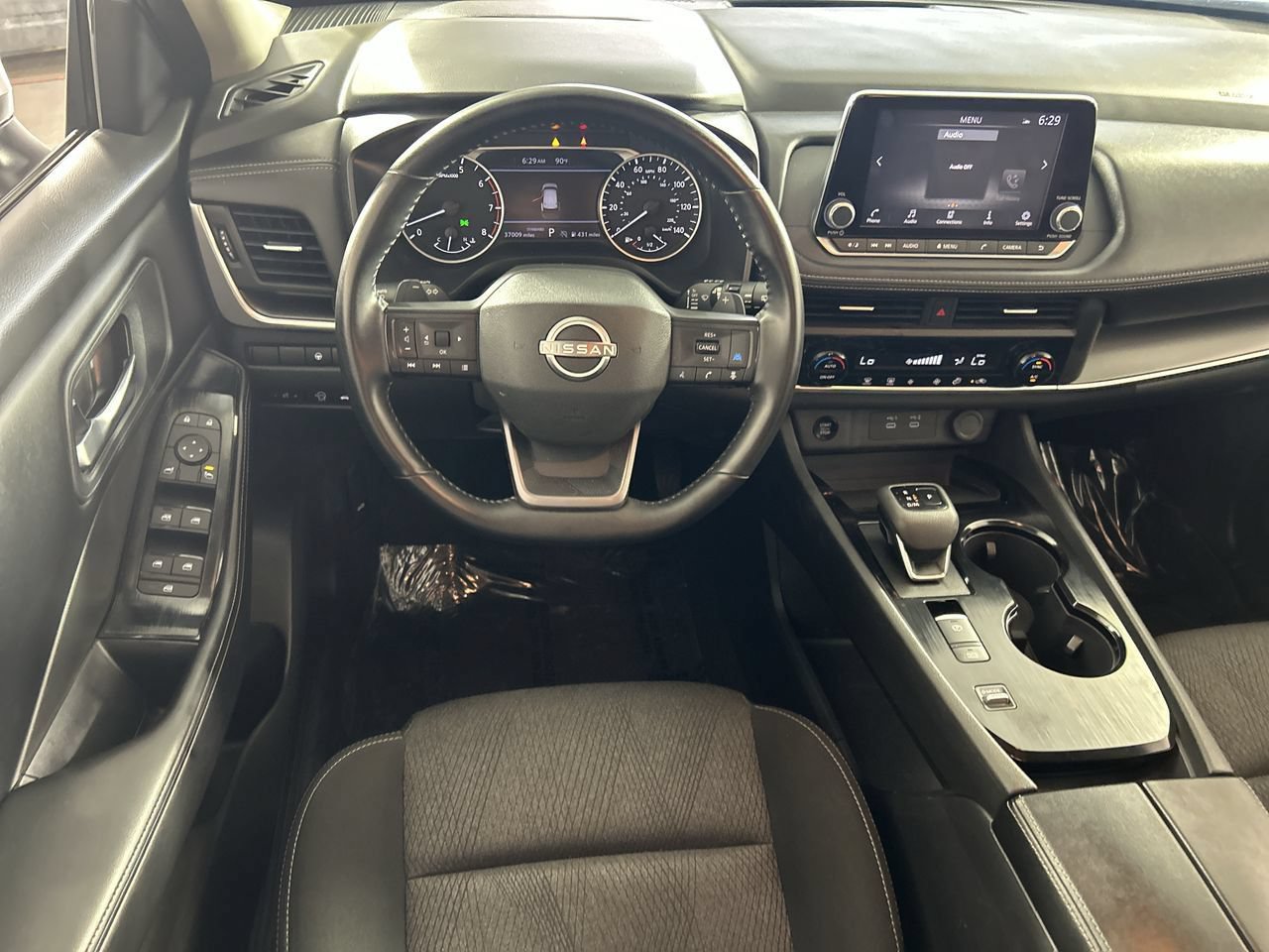 Used 2025 Nissan Rogue SV FWD image 22
