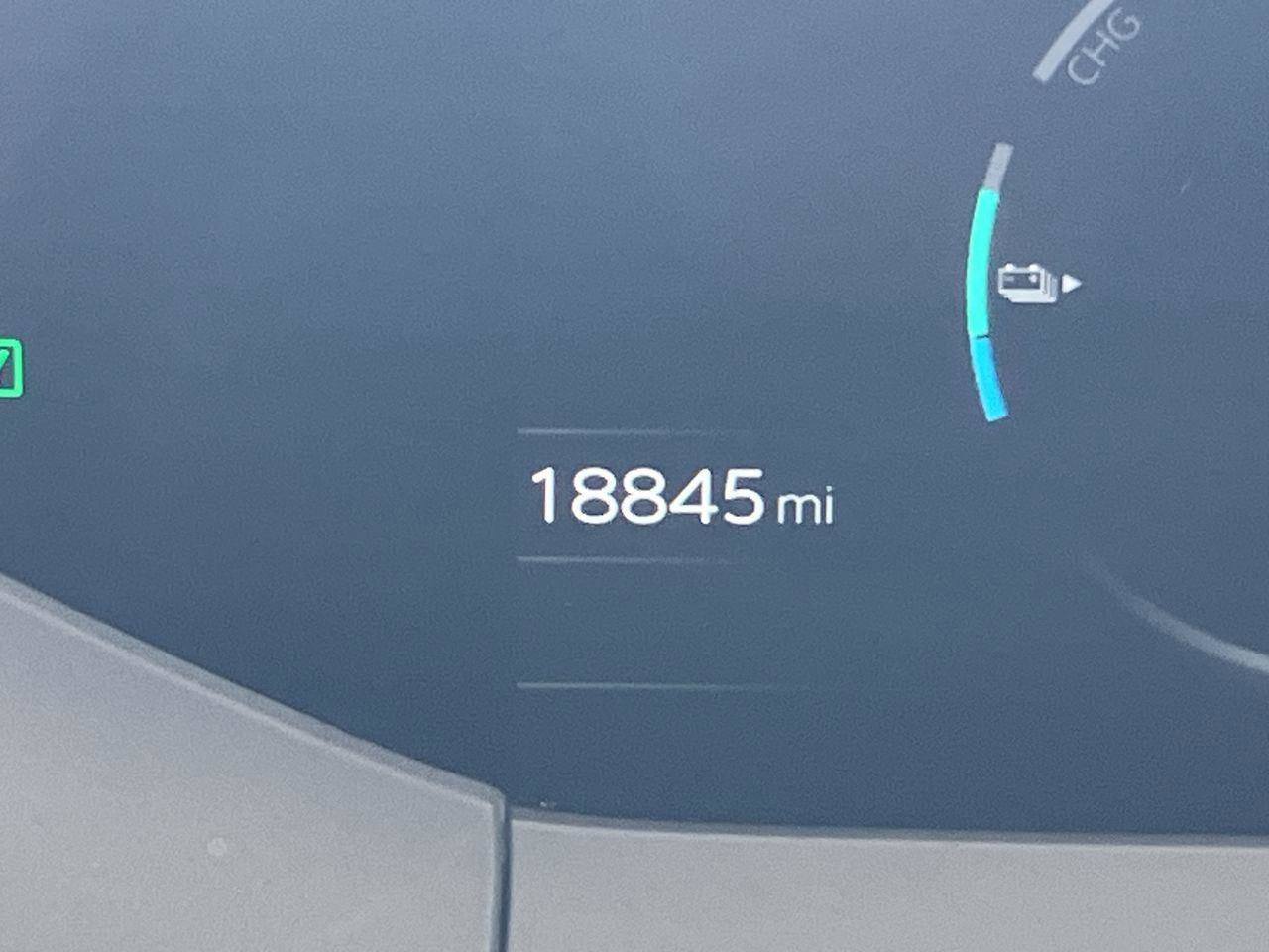 Used 2024 Toyota Prius Prime FWD image 19