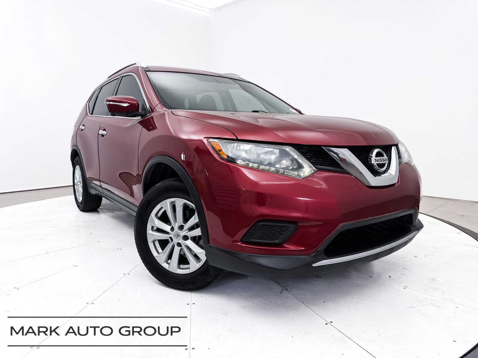 Used 2015 Nissan Rogue SV w/ SV Premium Package