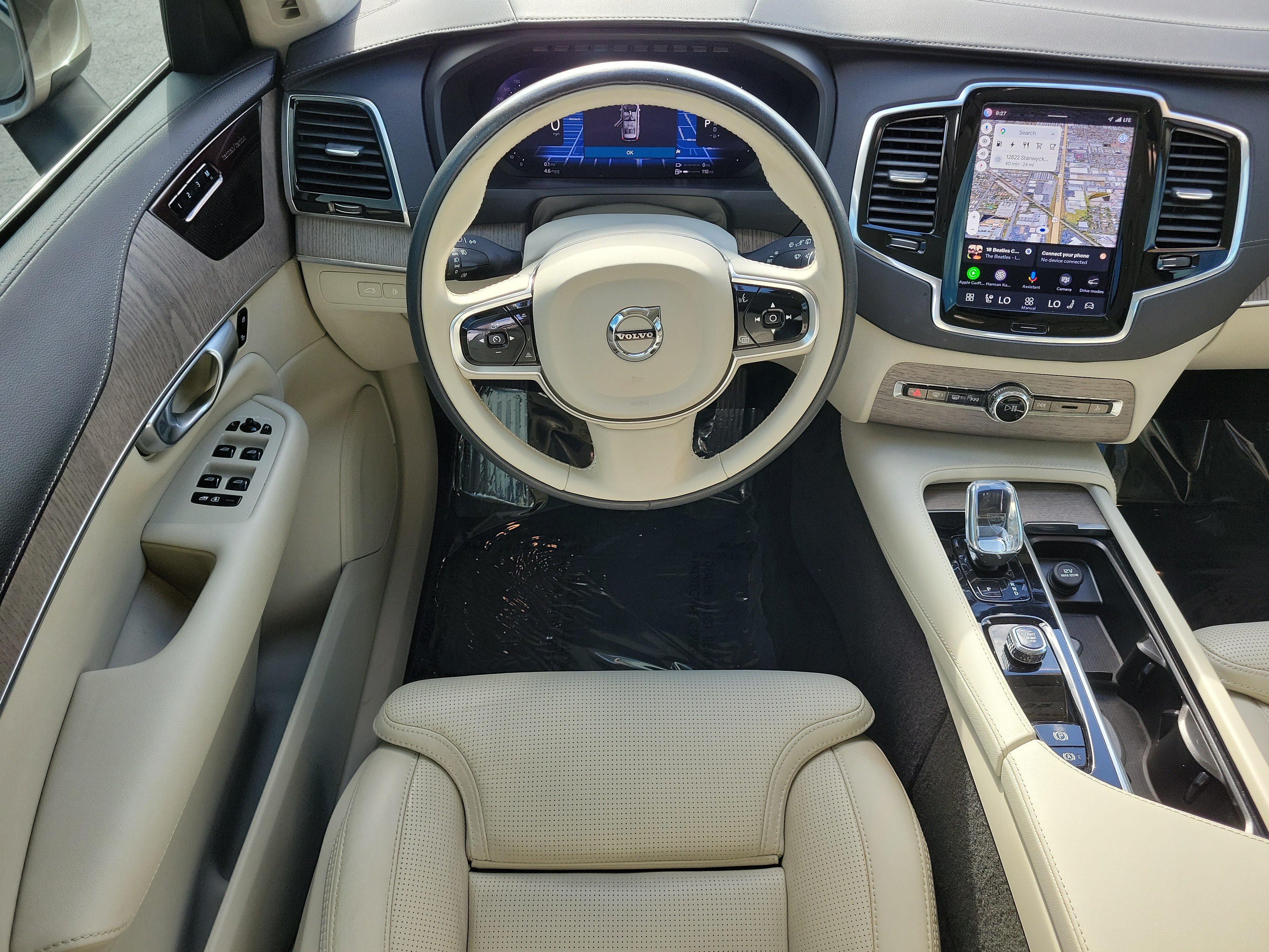 Used 2023 Volvo XC90 T8 Ultimate w/ Lounge Package AWD/4WD image 15