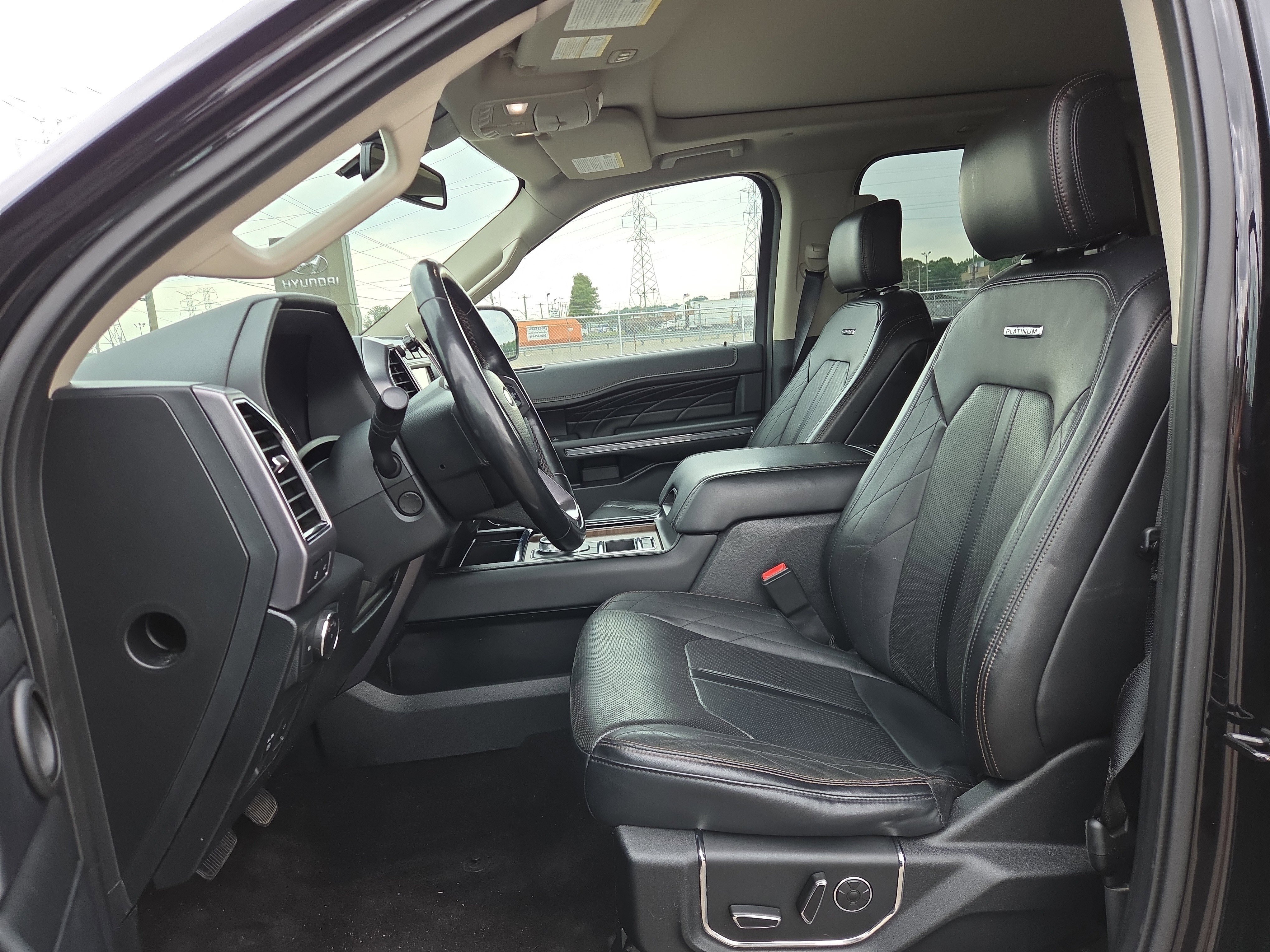 Used 2019 Ford Expedition Platinum RWD image 7