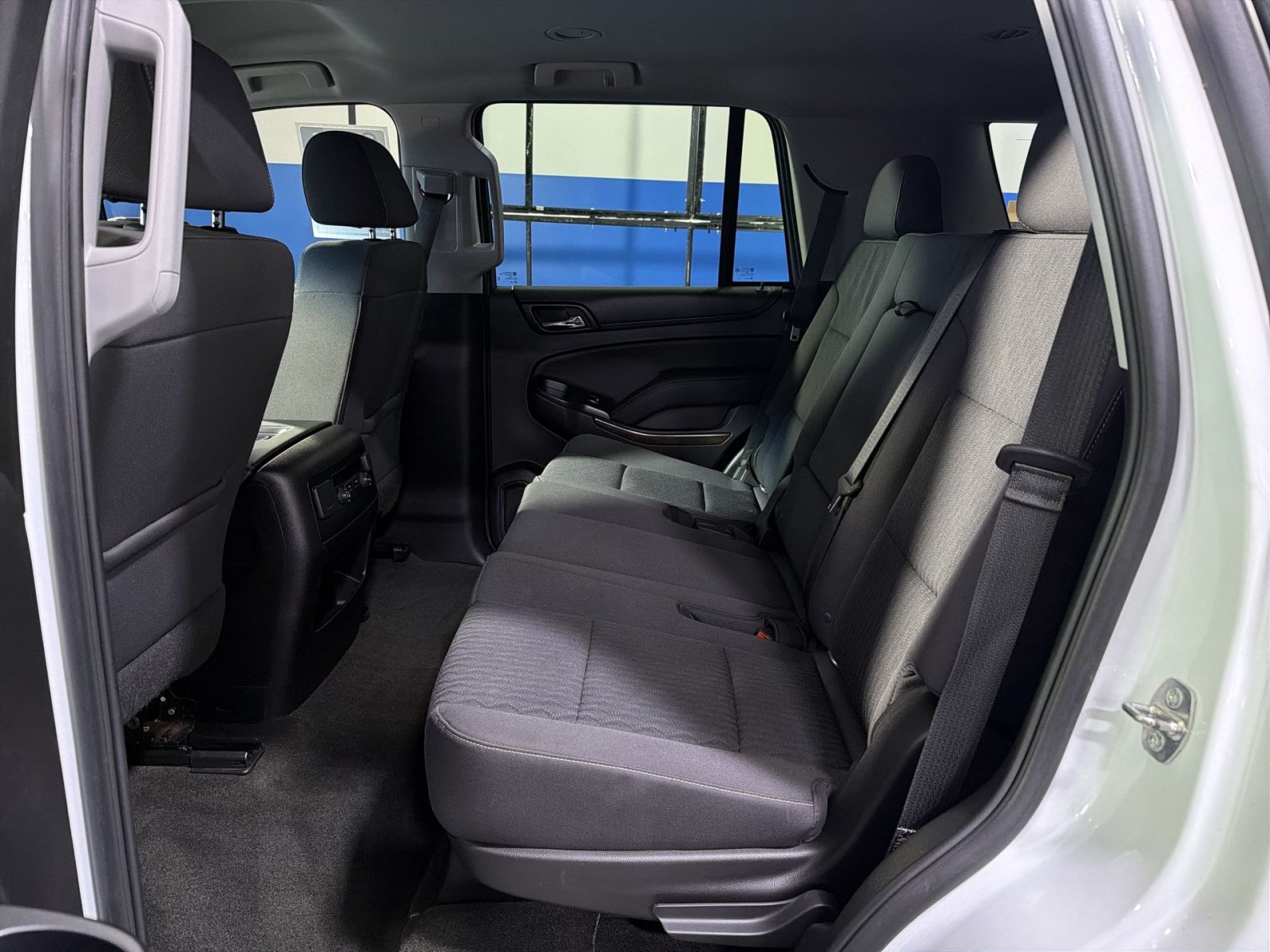 Used 2018 Chevrolet Tahoe LS AWD/4WD image 35