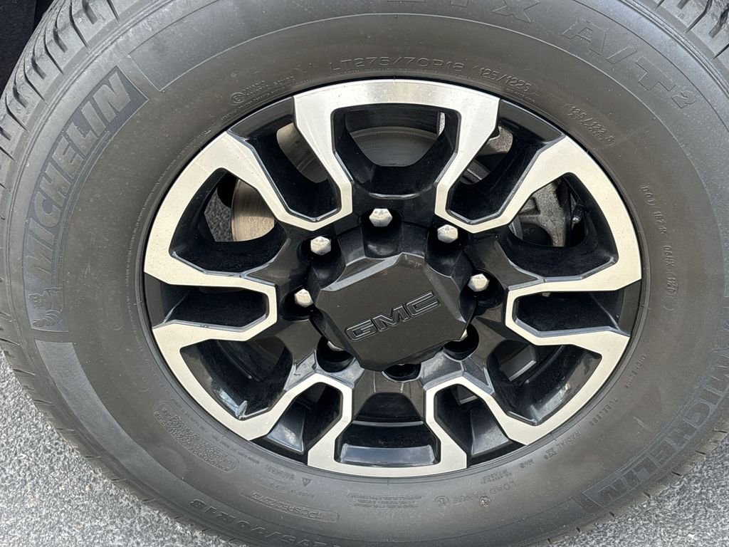 Used 2020 GMC Sierra 2500 SLT image 32