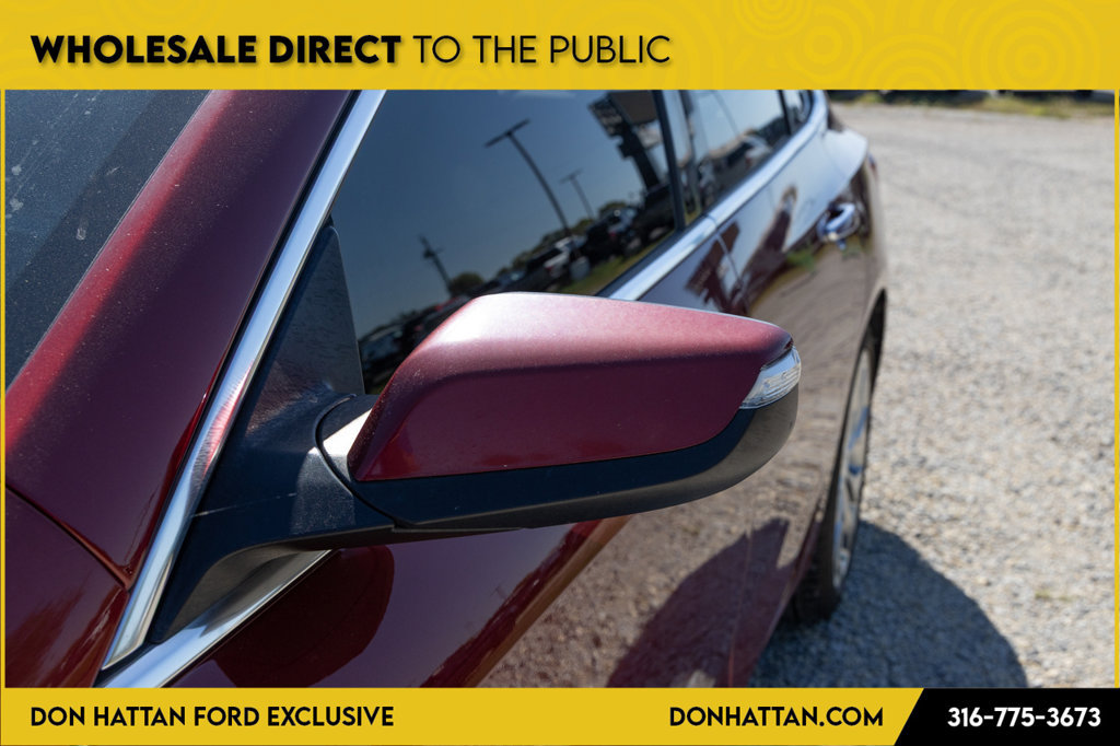 Used 2017 Chevrolet Malibu Premier w/ Premier Sun and Wheel Package FWD image 31