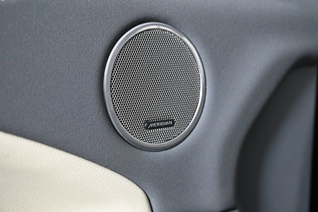 Used 2016 Land Rover Range Rover Evoque SE image 21