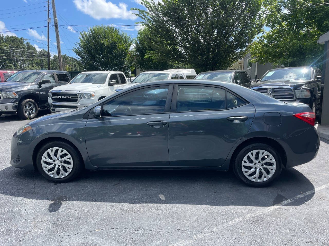 Used 2017 Toyota Corolla LE FWD image 9