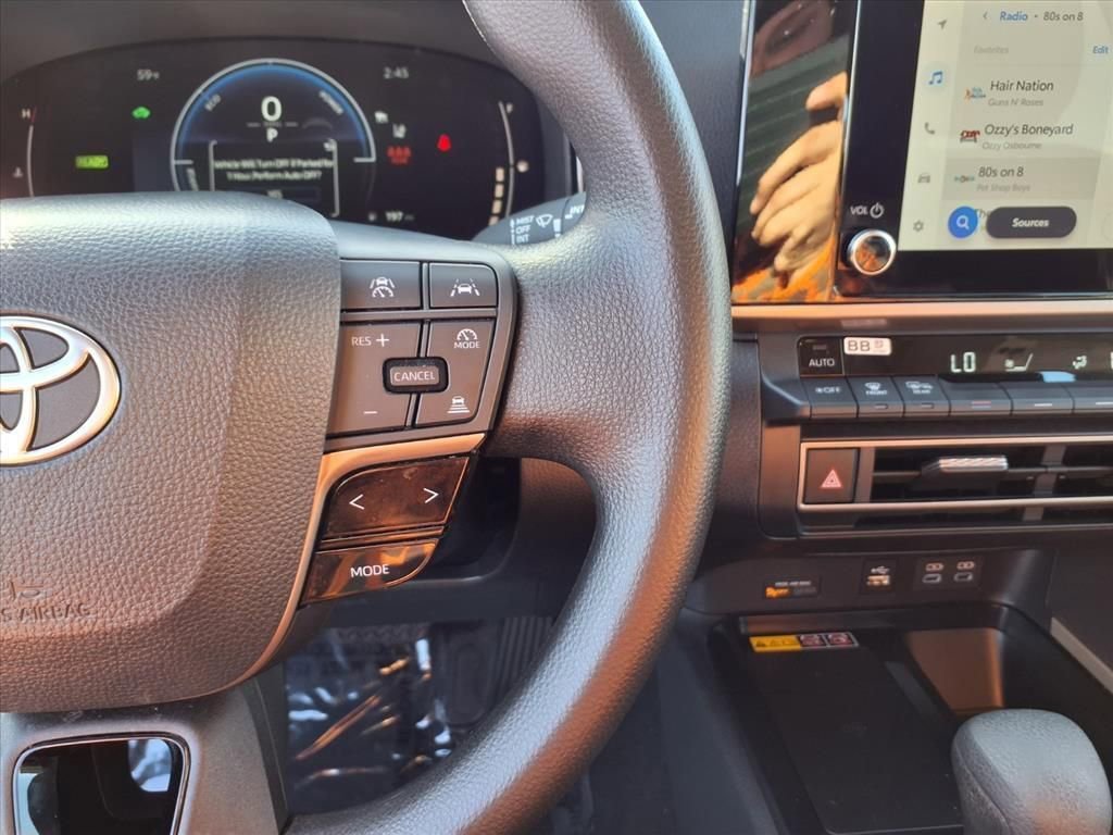 Used 2025 Toyota Camry XSE image 11