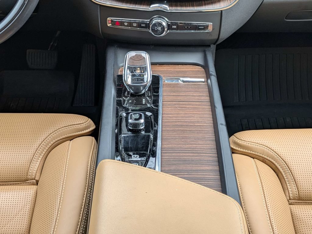 Used 2022 Volvo XC60 B6 Inscription w/ Advanced Package AWD/4WD image 19