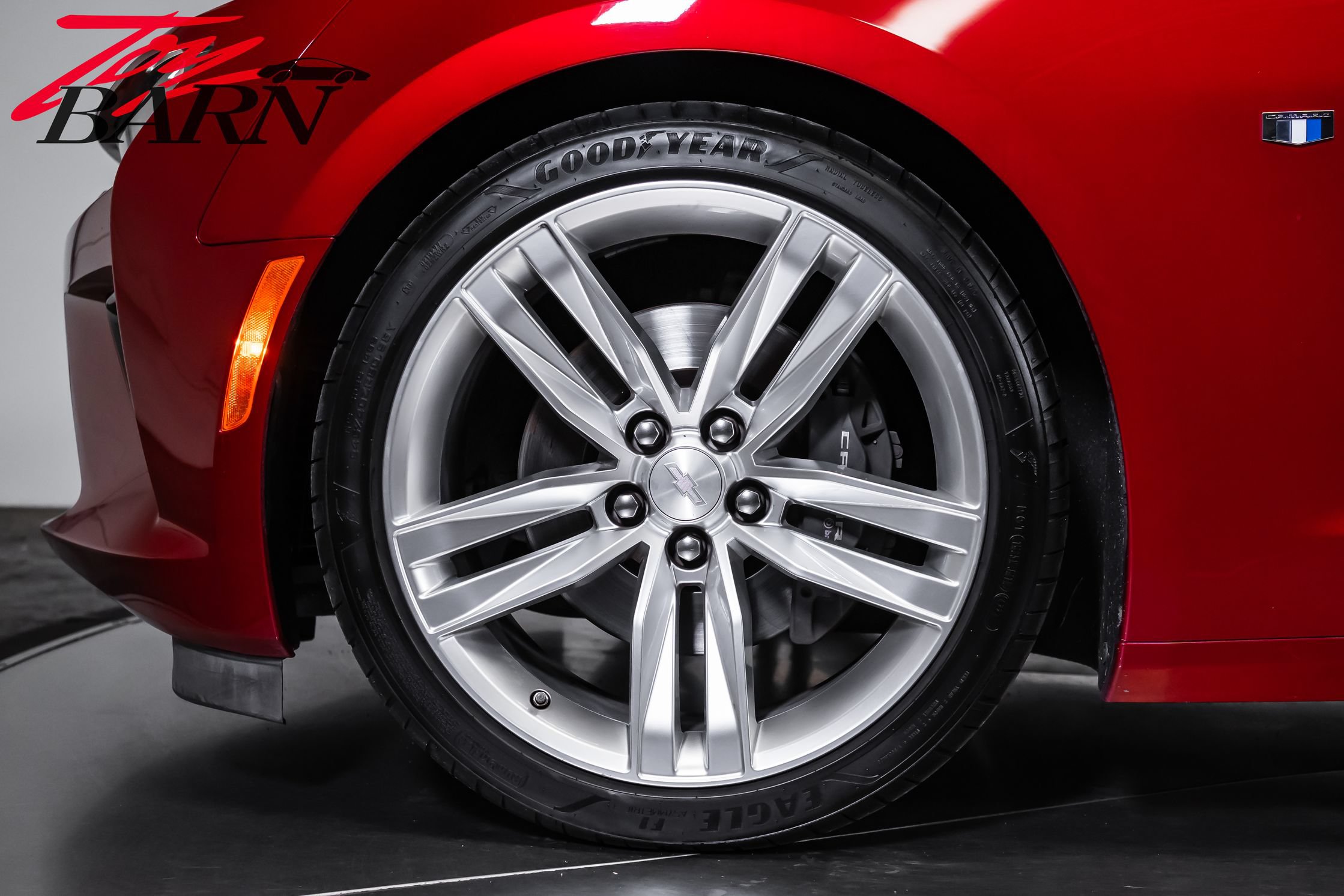 Used 2016 Chevrolet Camaro SS RWD image 17
