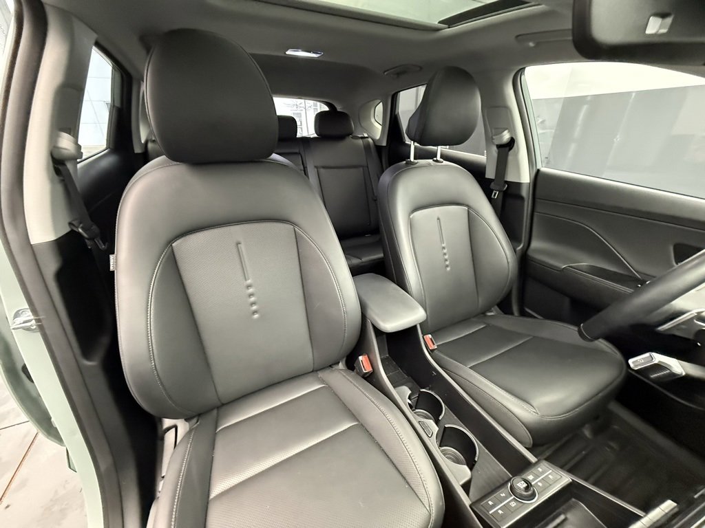 Used 2025 Hyundai Kona Limited image 53