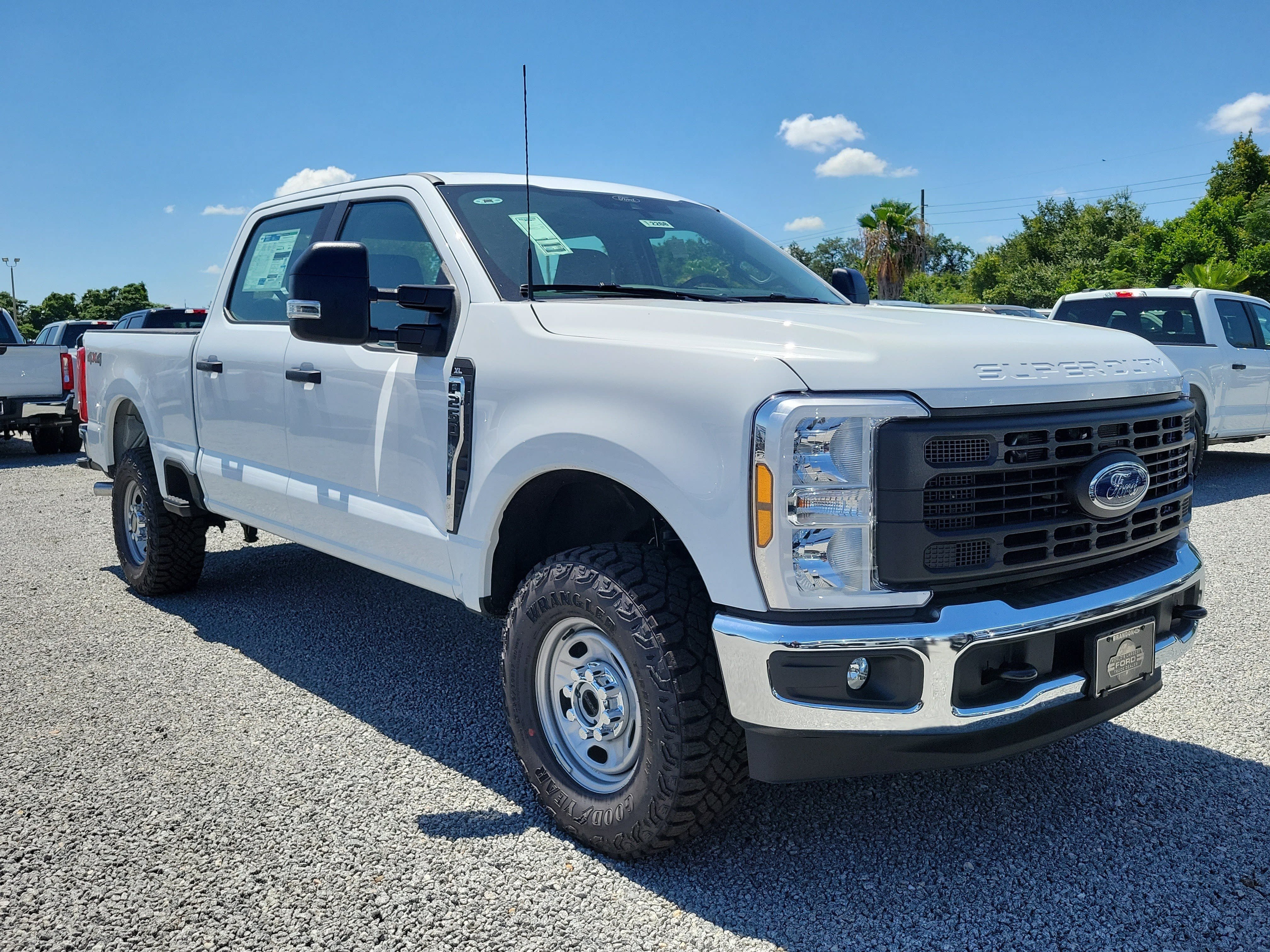 New 2026 Ford F250 XL w/ XL Off-Road Package AWD/4WD image 2