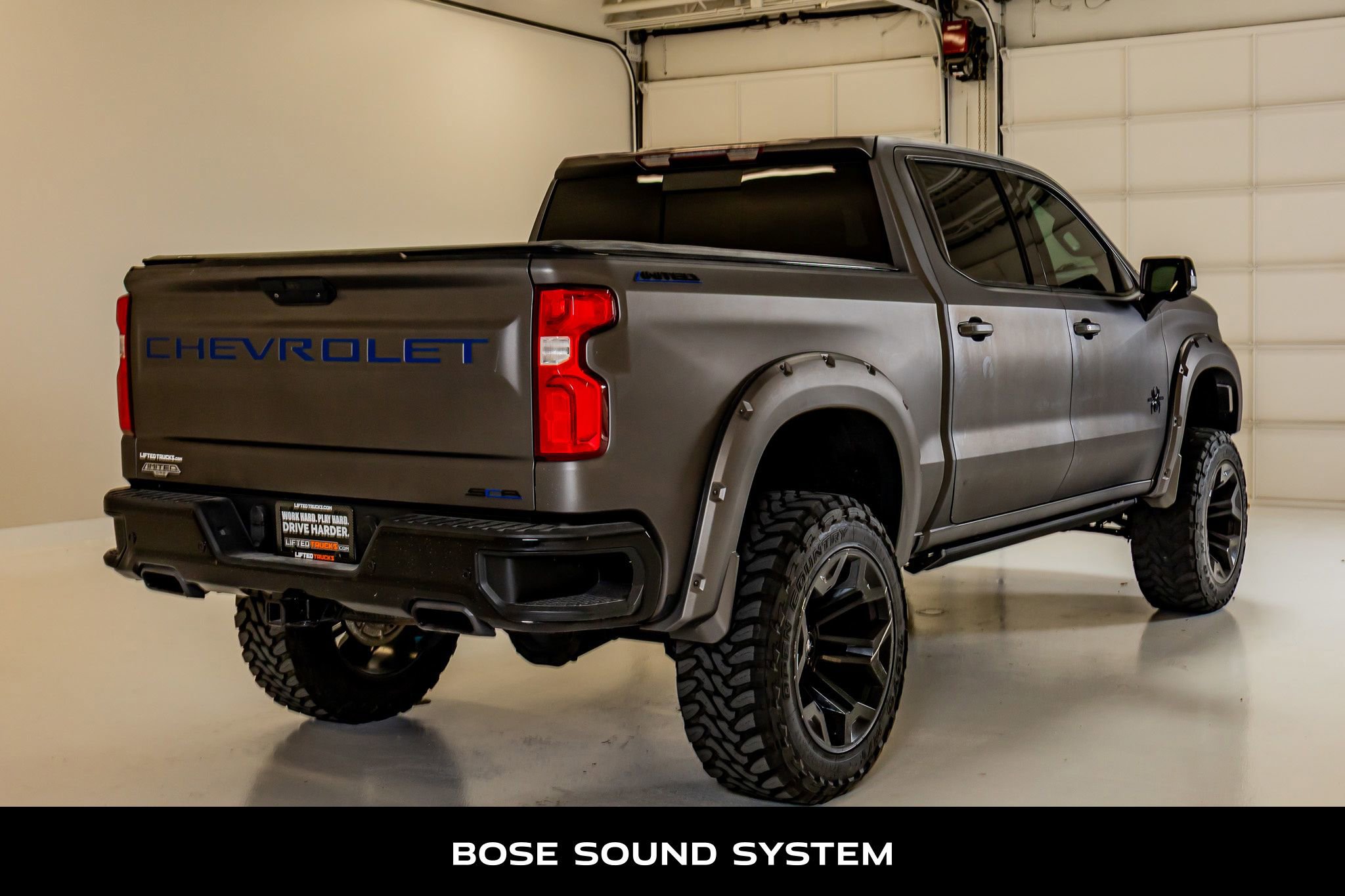 Used 2020 Chevrolet Silverado 1500 LTZ w/ LTZ Premium Package AWD/4WD image 9