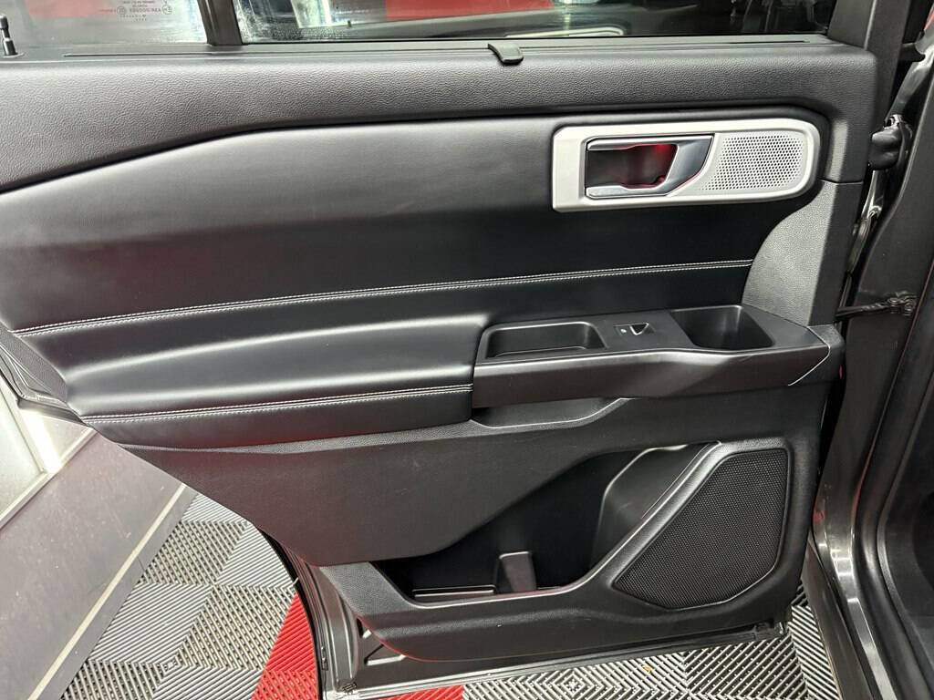 Used 2020 Ford Explorer ST w/ ST Street Pack image 10