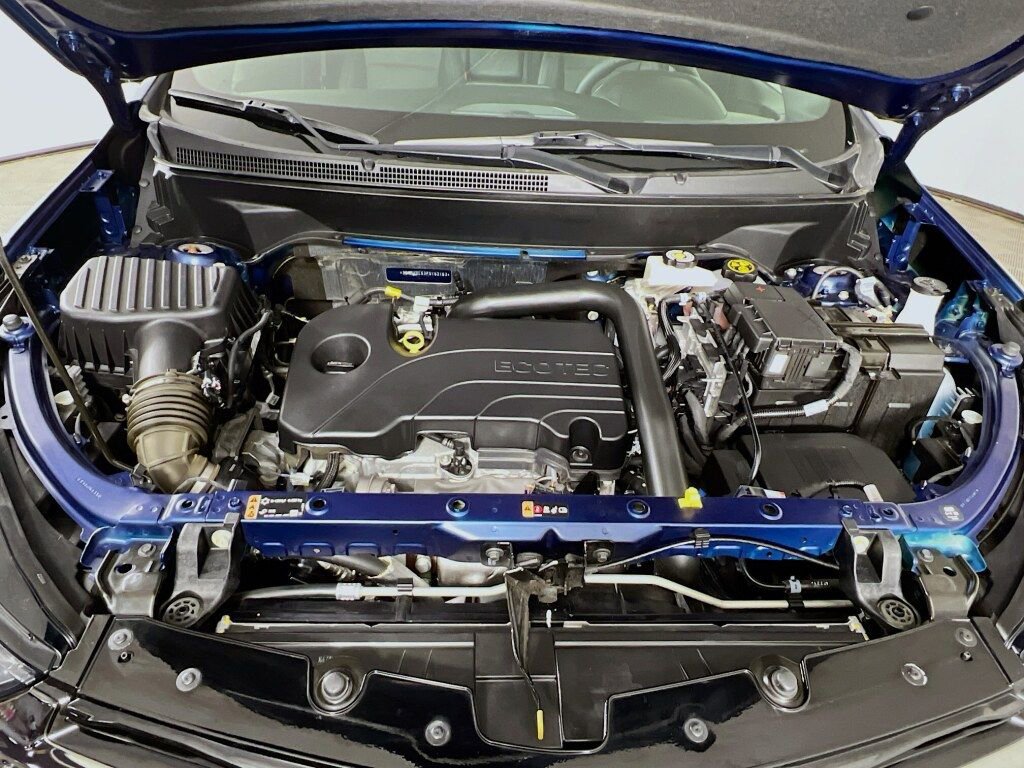 Used 2023 Chevrolet Equinox RS w/ RS Leather Package image 31