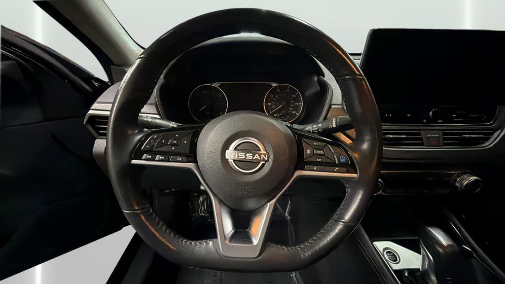 Used 2023 Nissan Altima 2.5 SV w/ SV Premium Package image 15