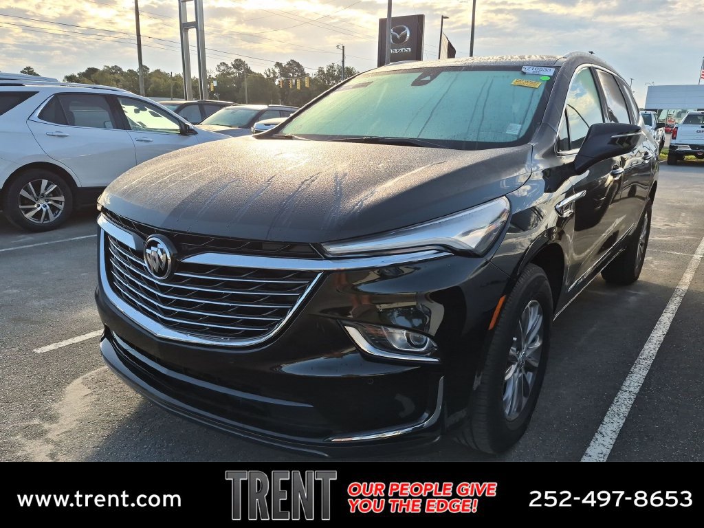Used 2023 Buick Enclave Essence FWD image 1