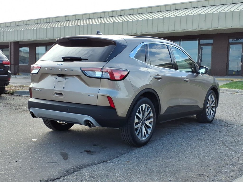 Used 2020 Ford Escape Titanium w/ Titanium Premium Package 2.0 FWD image 5