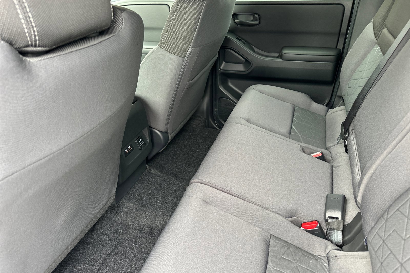 New 2026 Nissan Frontier SV w/ SV Convenience Package image 12