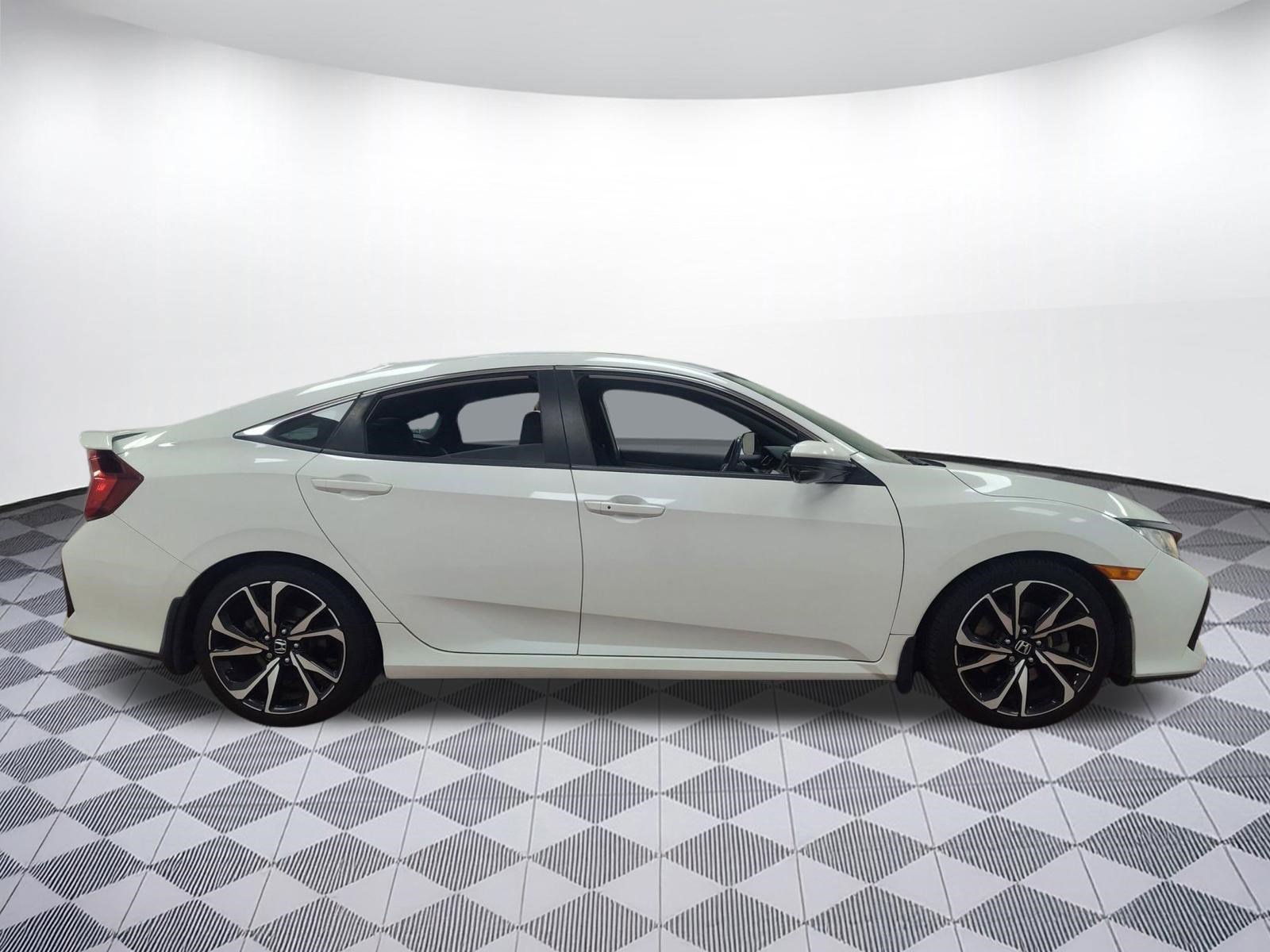 Used 2018 Honda Civic Si image 8