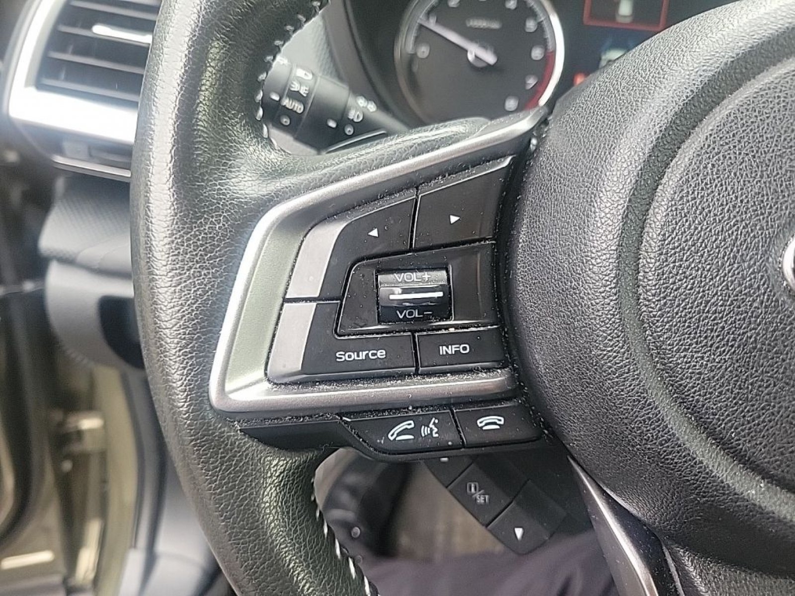 Used 2023 Subaru Forester Touring AWD/4WD image 16