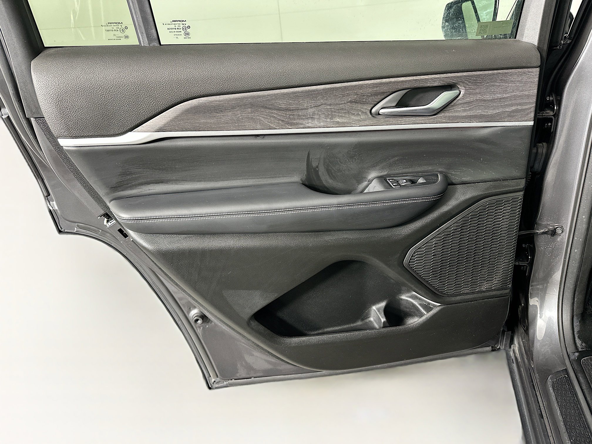 Used 2023 Jeep Grand Cherokee L Limited image 26