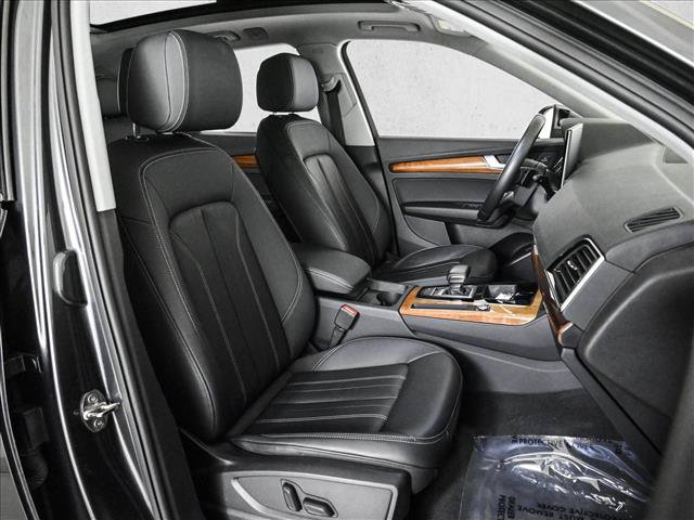 Used 2023 Audi Q5 2.0T Premium w/ Convenience Package AWD/4WD image 22