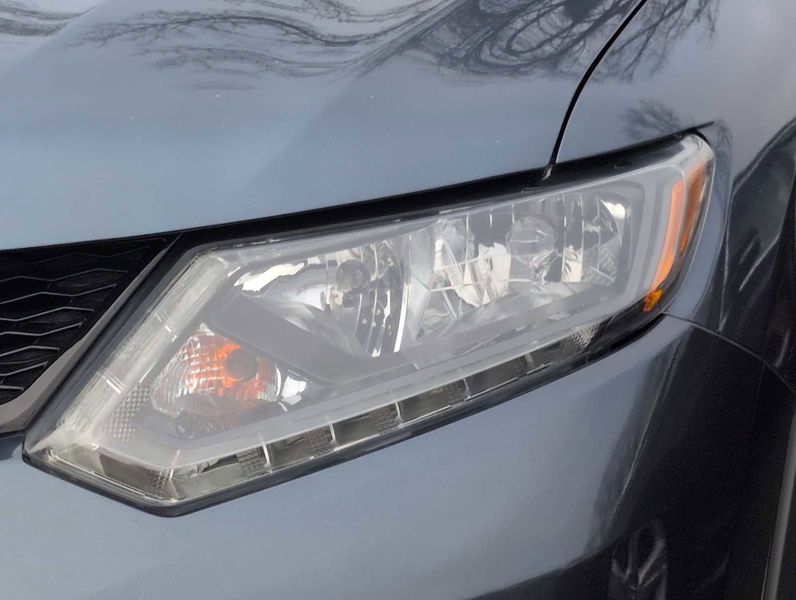 Used 2014 Nissan Rogue S w/ S Family Package image 11