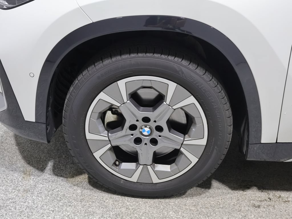 Used 2025 BMW X1 xDrive28i AWD/4WD image 8