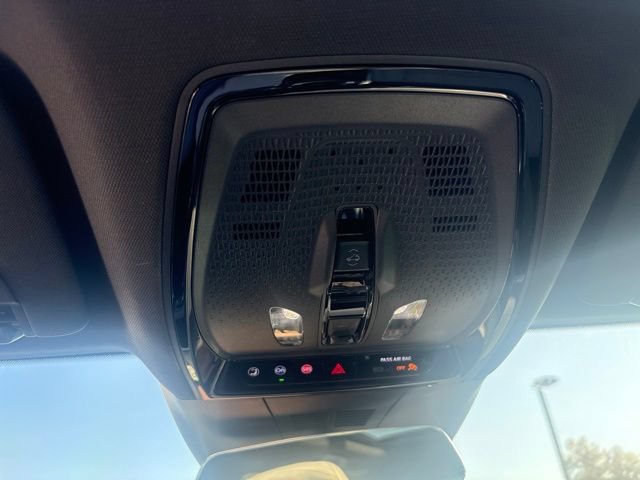 Certified 2024 Cadillac Lyriq Luxury AWD/4WD image 5