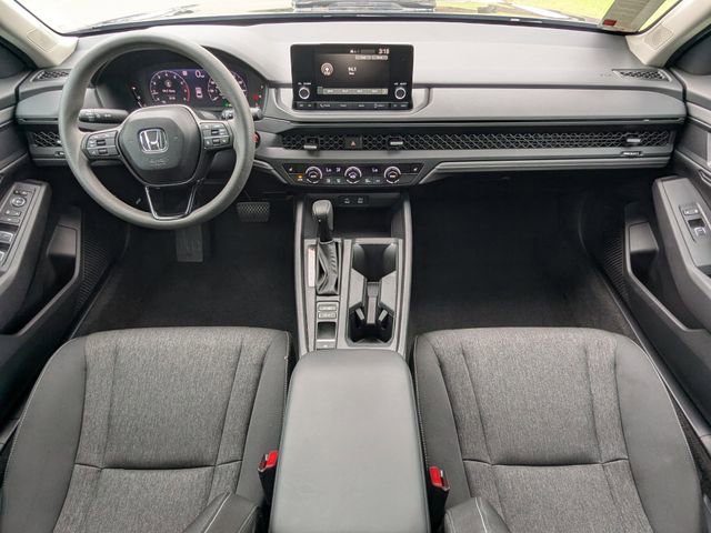 Used 2025 Honda Accord SE image 15