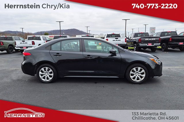 Used 2022 Toyota Corolla LE image 27