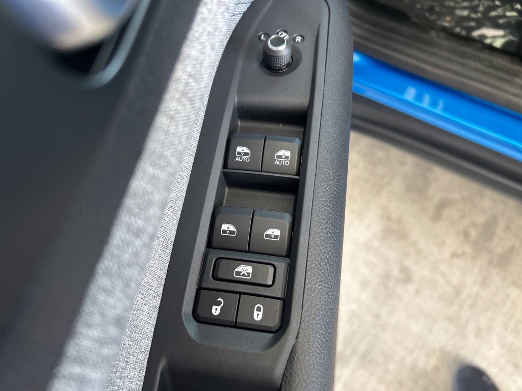 Used 2025 Jeep Compass Latitude AWD/4WD image 37