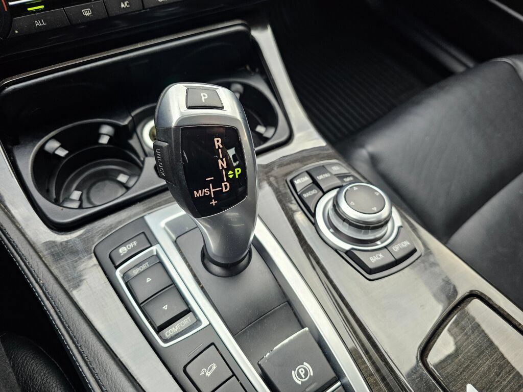 Used 2013 BMW 528i xDrive Sedan AWD/4WD image 27