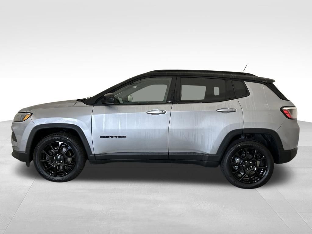 Used 2023 Jeep Compass Altitude video 2