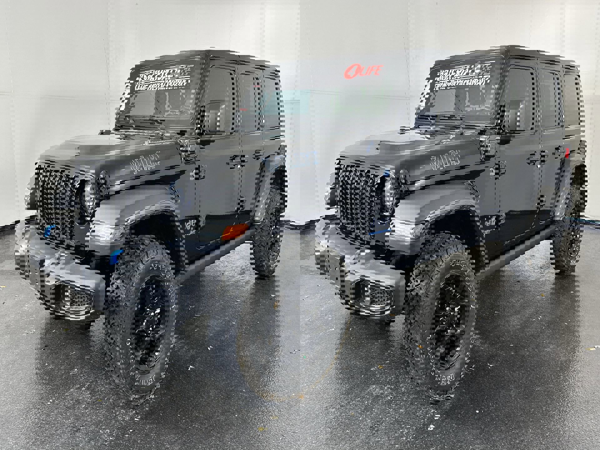 Used 2023 Jeep Wrangler Unlimited w/ Cold Weather Group image 6