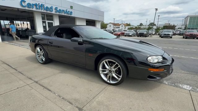 Used 2001 Chevrolet Camaro Z28 w/ SS Performance/Appearance Pkg RWD image 2