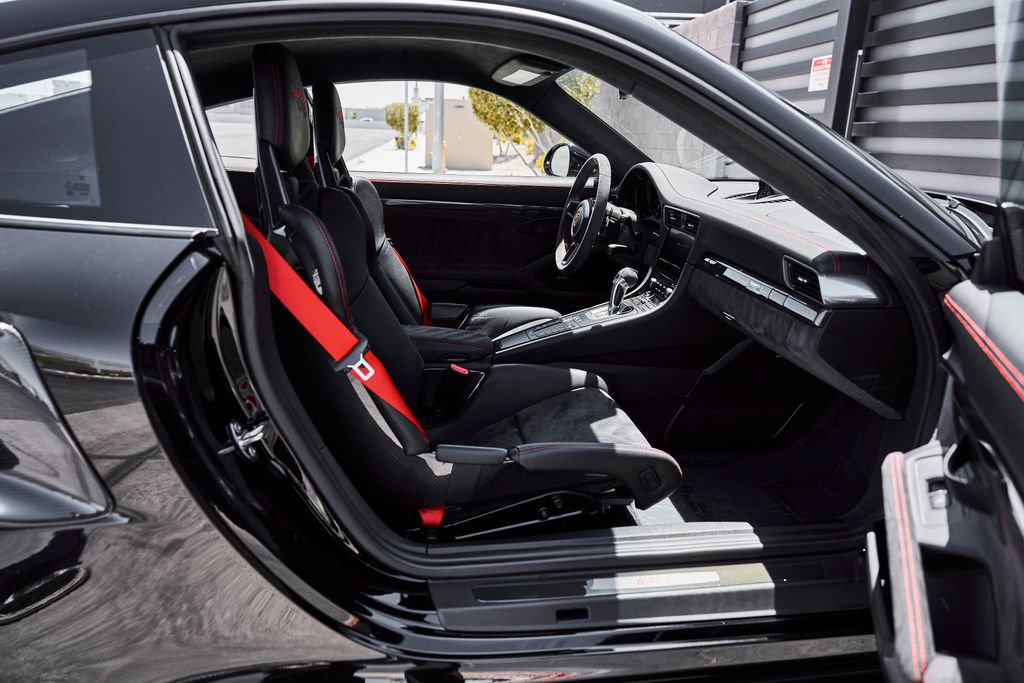 Used 2018 Porsche 911 GT2 RS RWD image 34