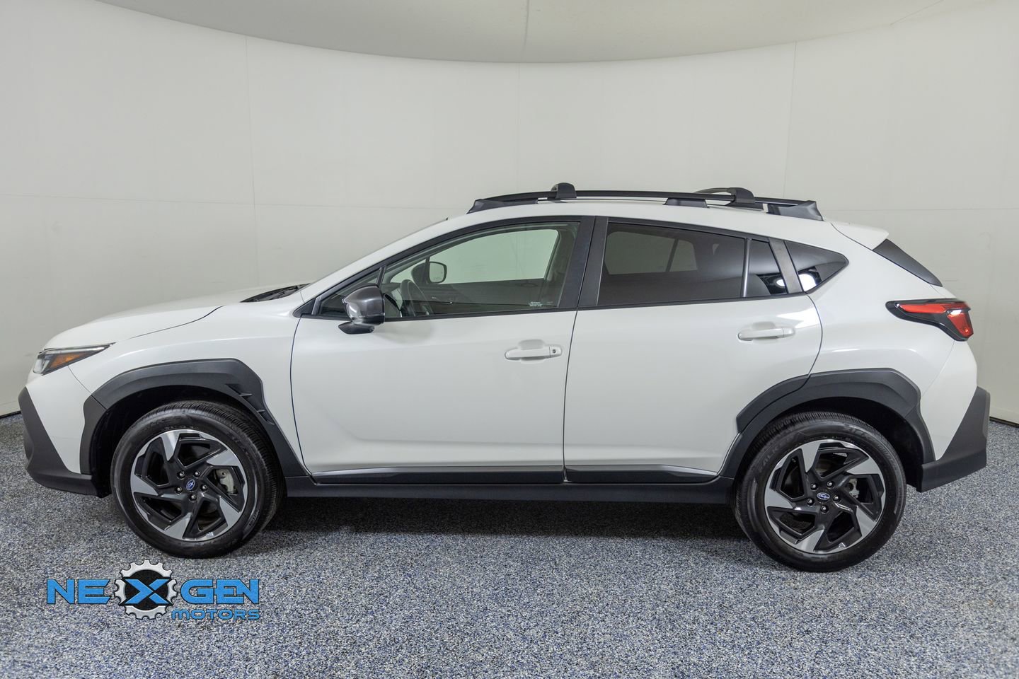 Used 2024 Subaru Crosstrek 2.5i Limited w/ Crosstrek Mirror Package image 4