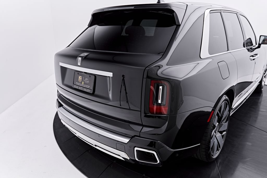 Used 2026 Rolls-Royce Cullinan AWD/4WD image 22