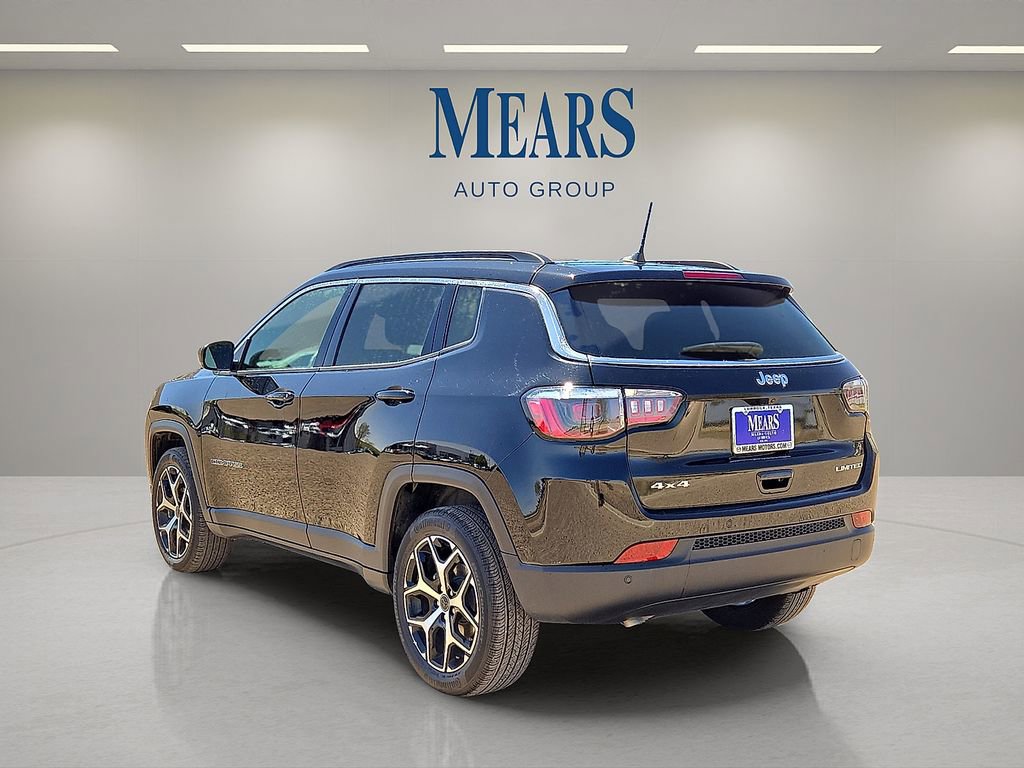 Used 2025 Jeep Compass Limited image 3