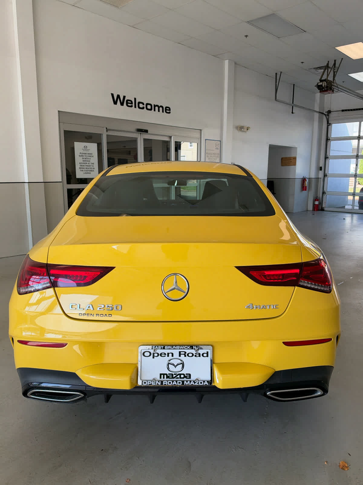 Used 2023 Mercedes-Benz CLA 250 4MATIC image 4