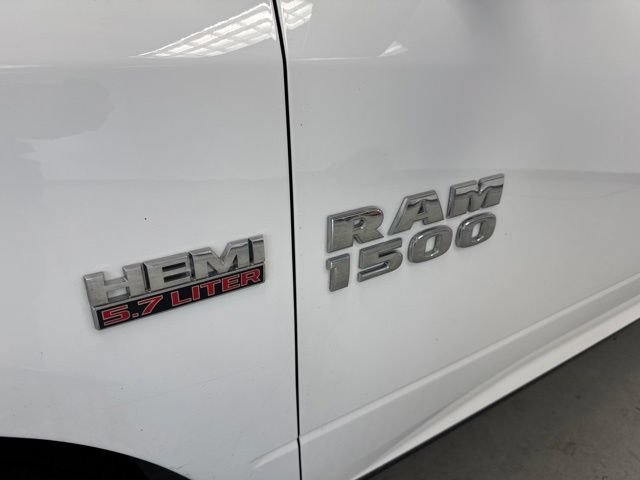 Used 2018 RAM 1500 Express AWD/4WD image 7