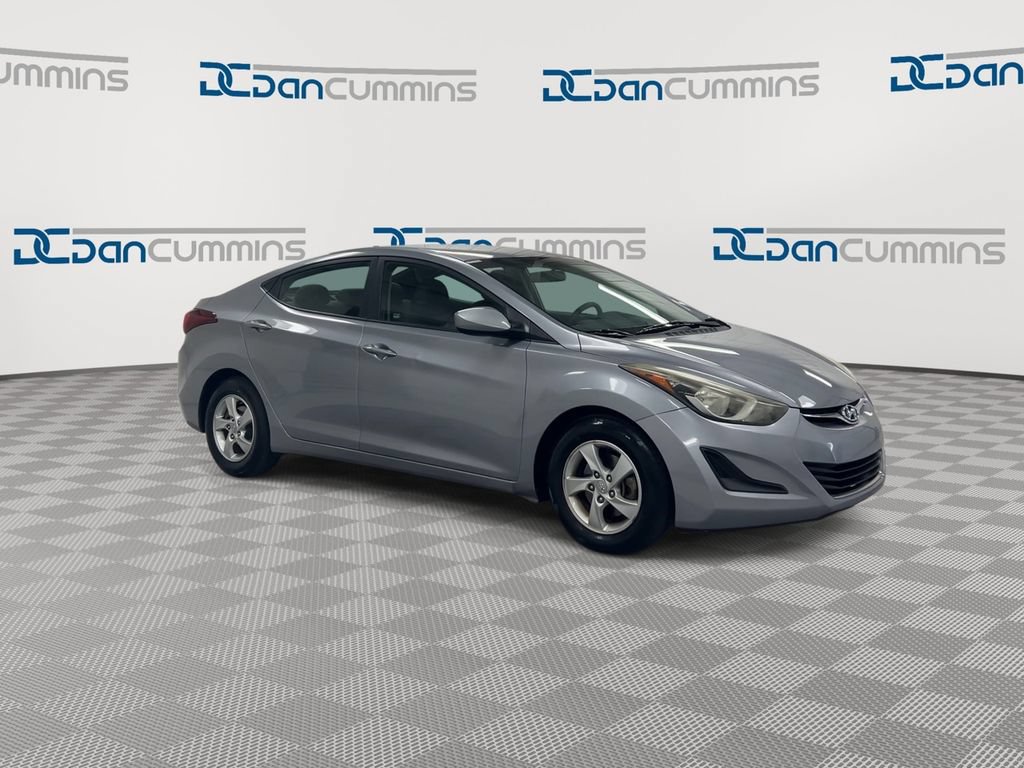 Used 2015 Hyundai Elantra SE FWD image 2